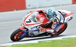 Checa in azione
