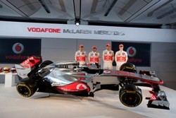 Presentata la MP4-27