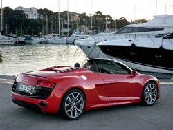 Audi R8 Spyder con IRON MAN 2